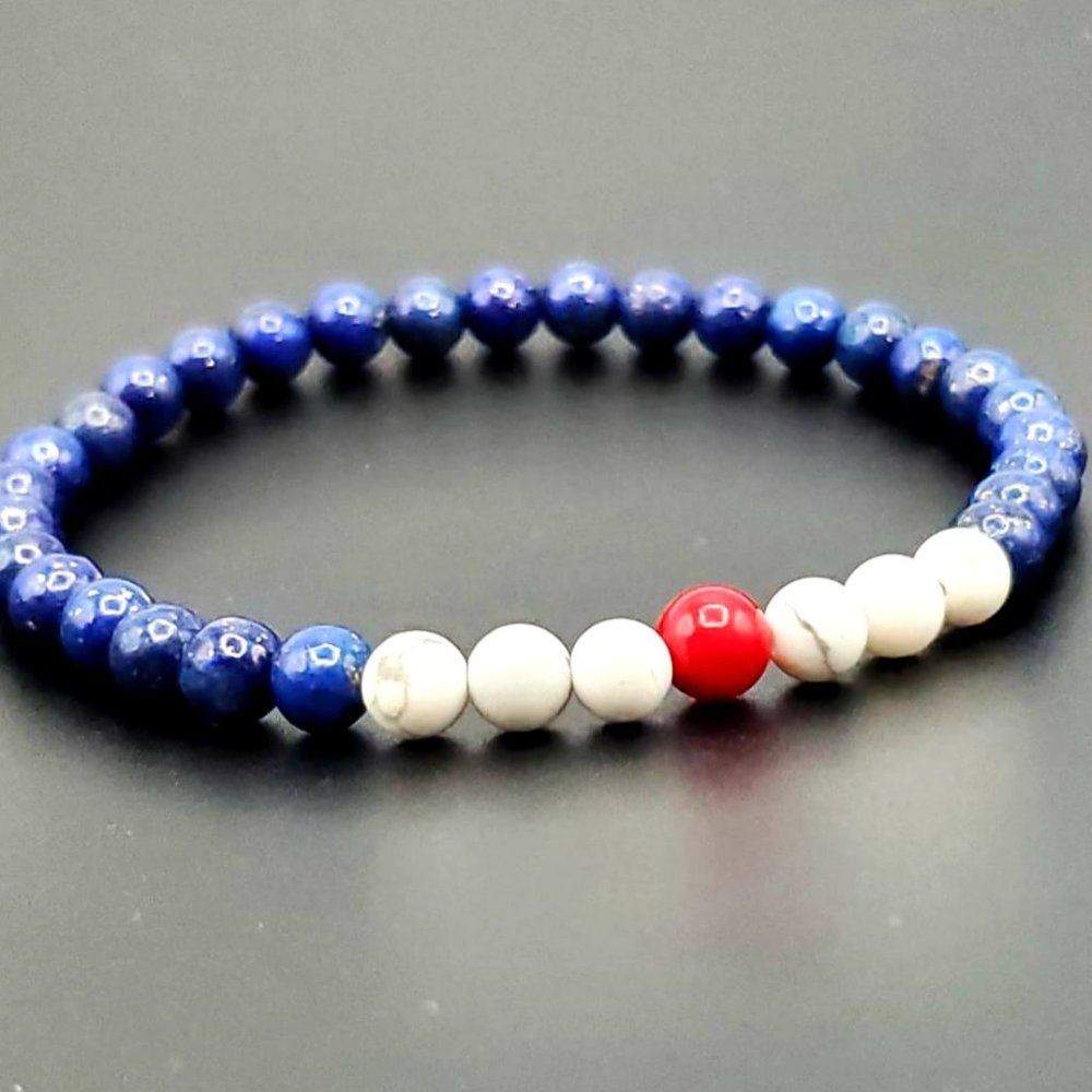 Lapis Lazuli, Howlite and Red Coral beaded bracele